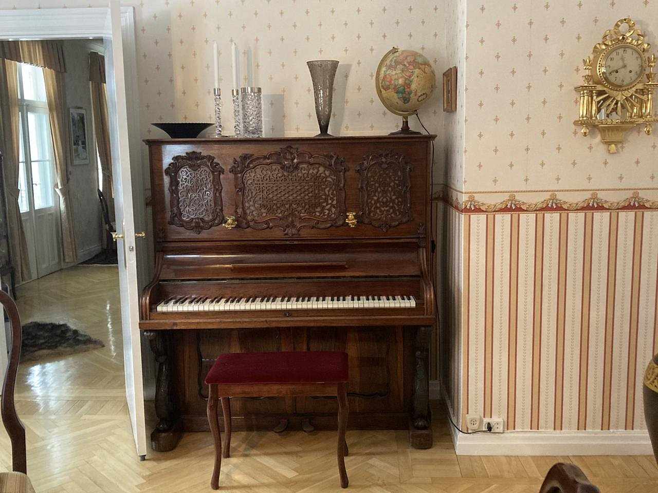 image of Piano - 