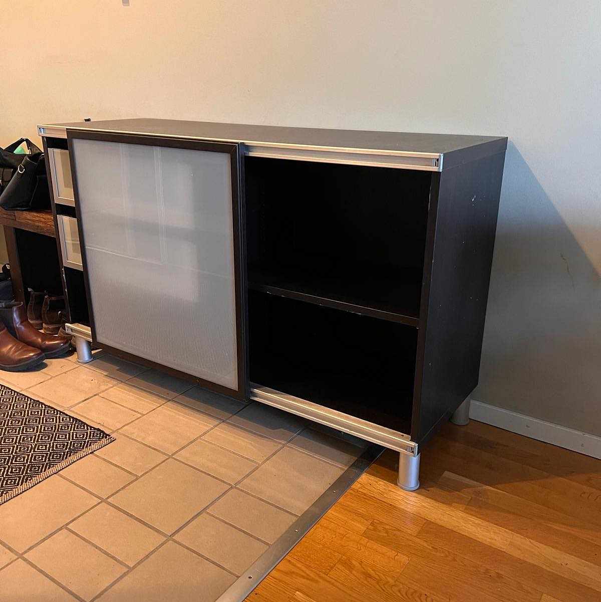 image of Byrå matta ram elektronik - Nacka