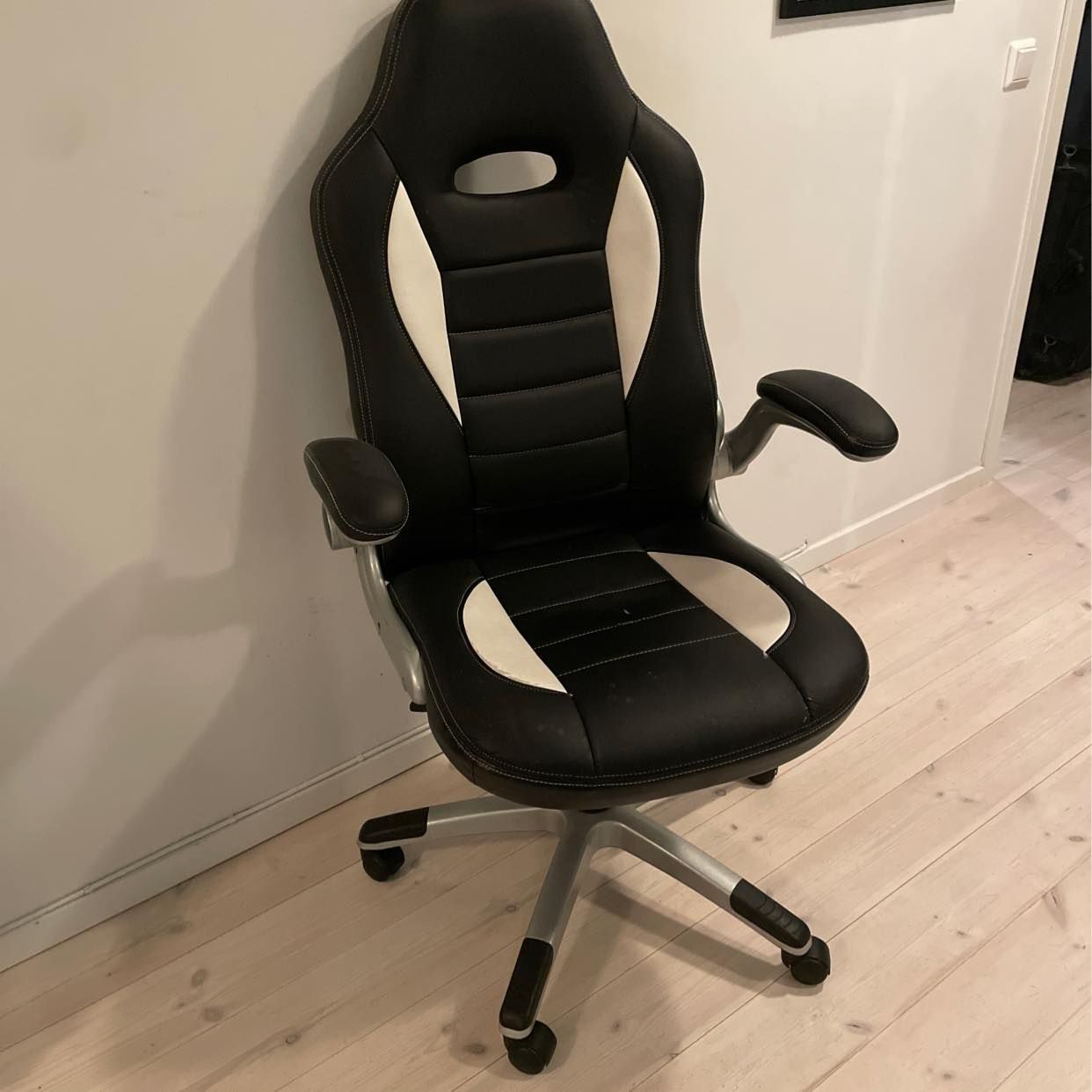 image of Gaming chair - Skarpnäck