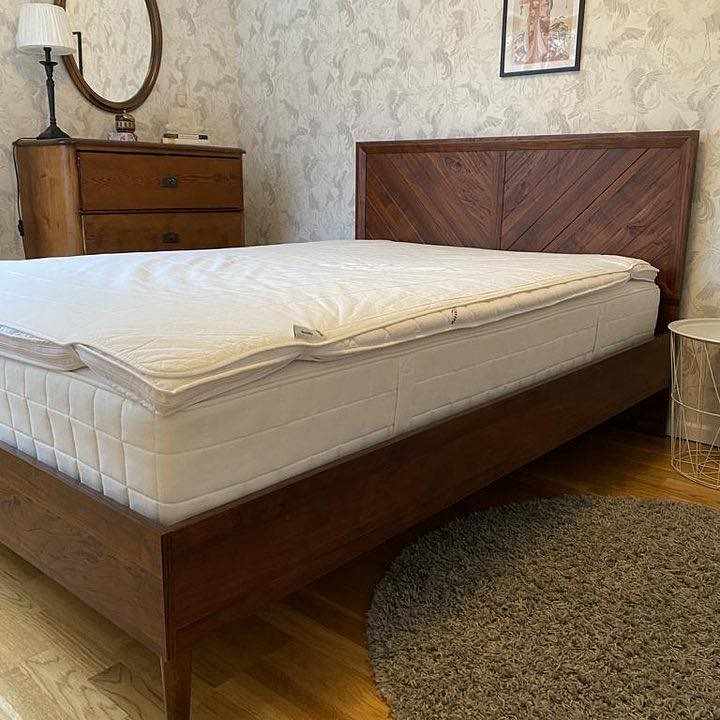 image of Bed frame and mattress - 