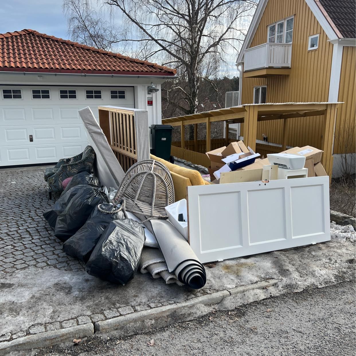 image of Sorted waste & furniture - Bromma