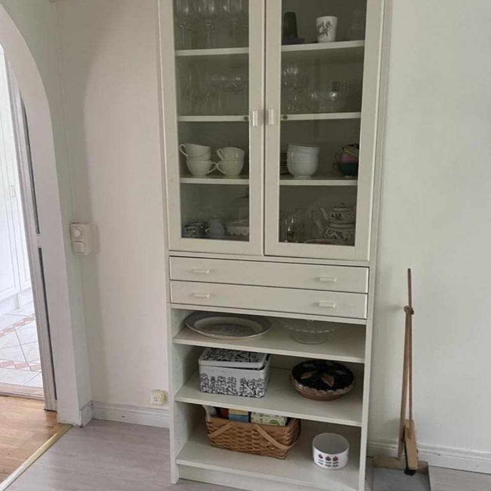 image of 3 hyllor bortskänkes - Vendelsö