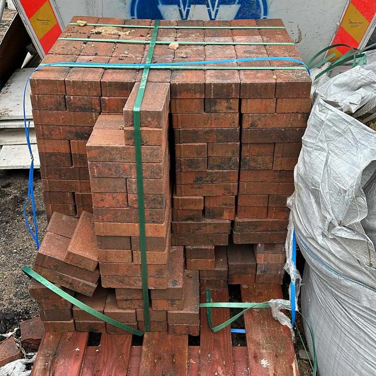 Block paving bricks London Tiptapp