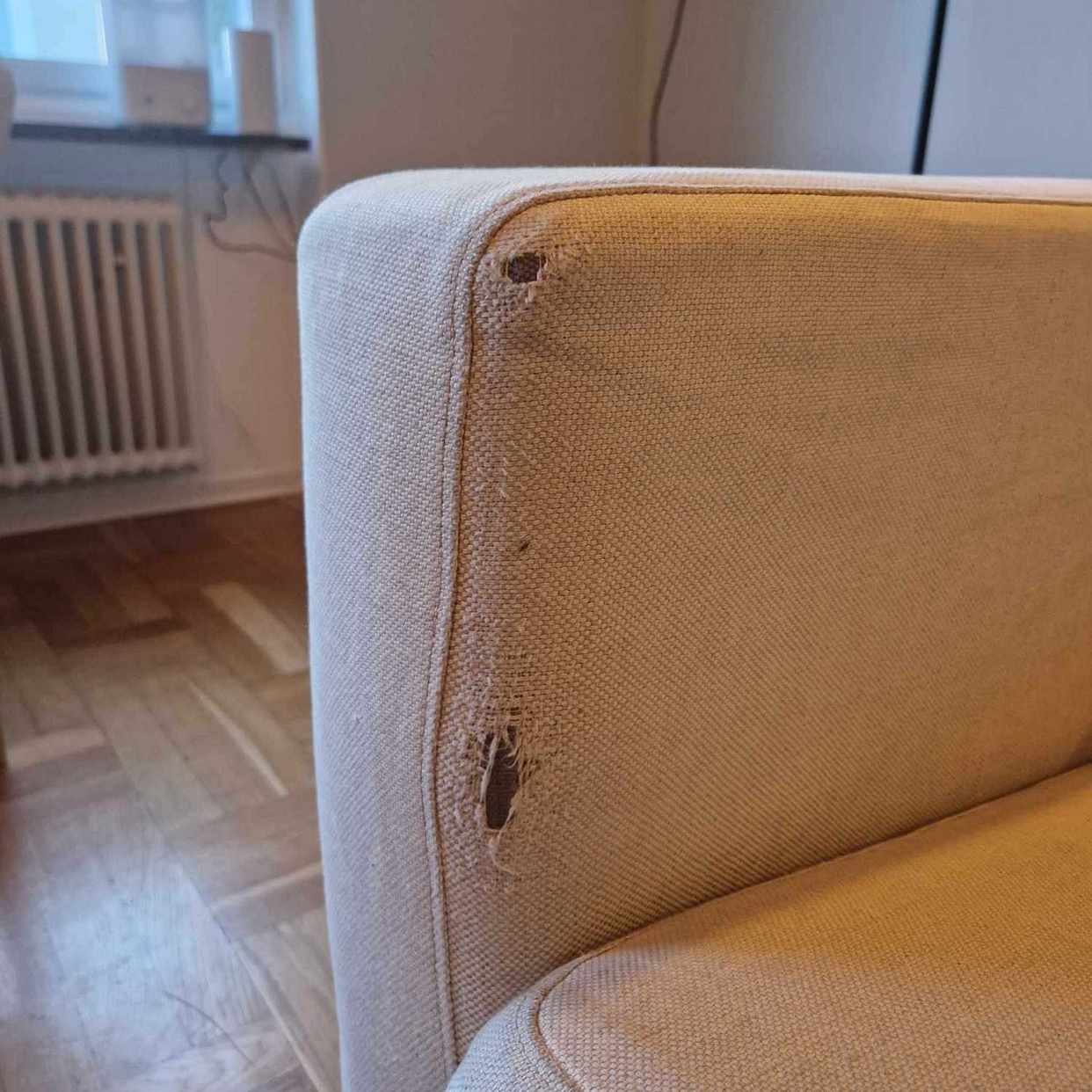 image of ikea soffa bortskänkes - Bromma