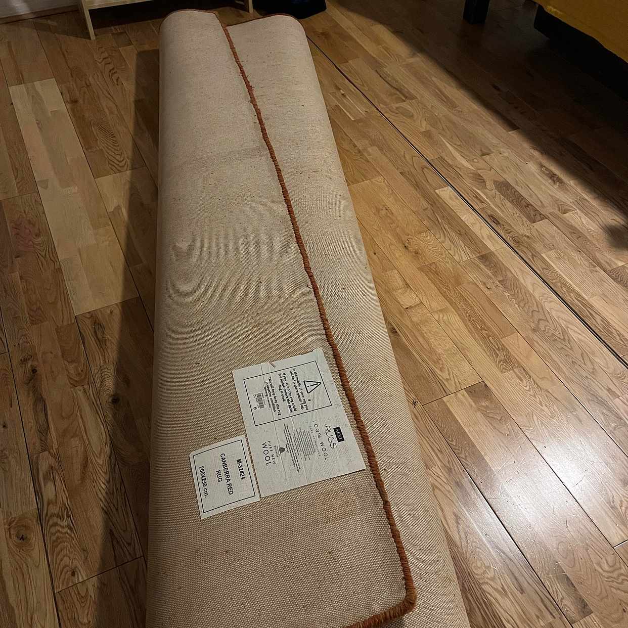 image of TV-Rug-Clothes - London
