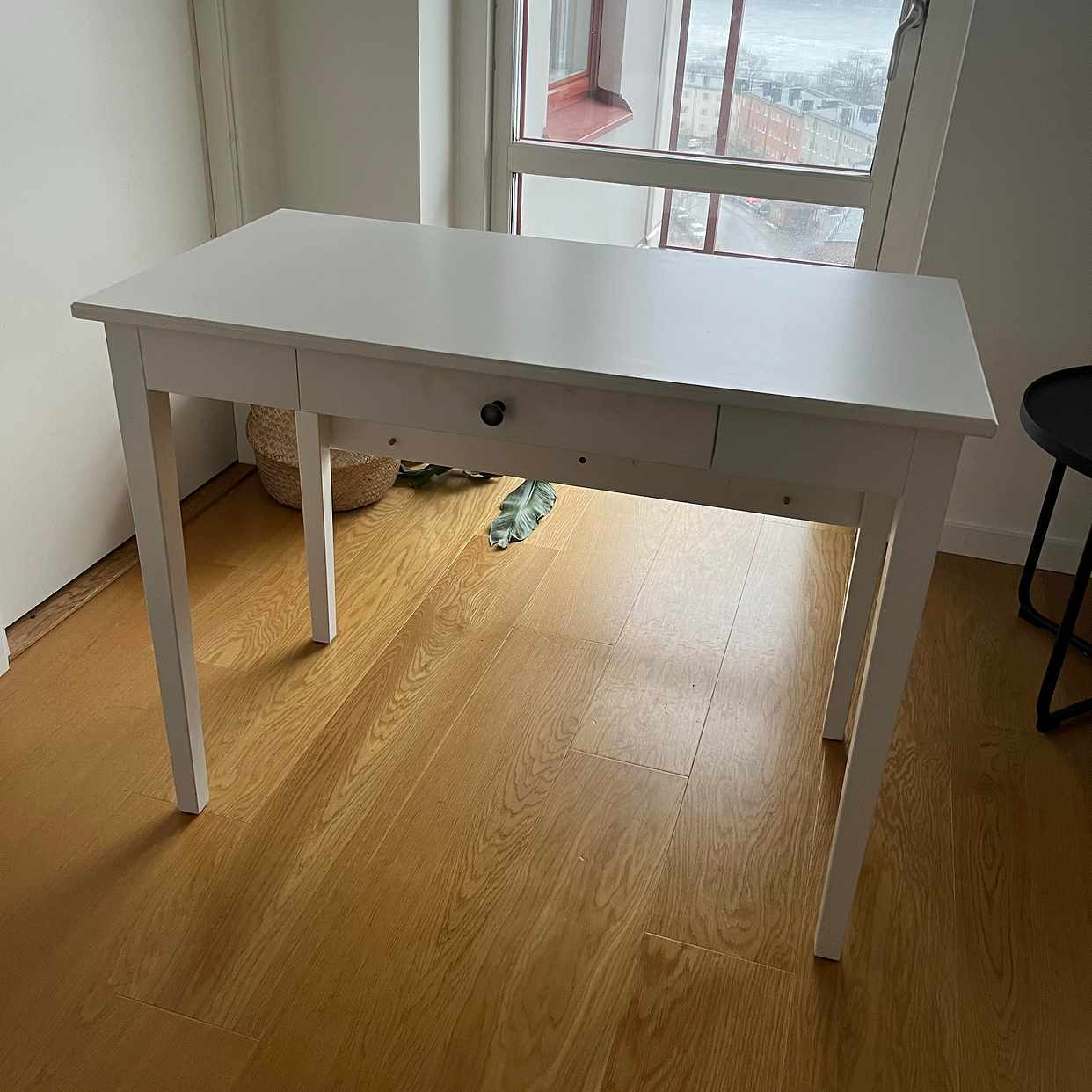 image of Study or Dinner Table - Hässelby