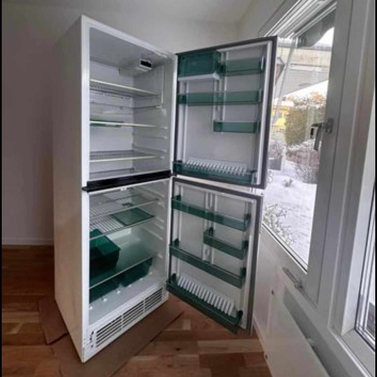 image of Ett kylskåp som skänks - Österhaninge