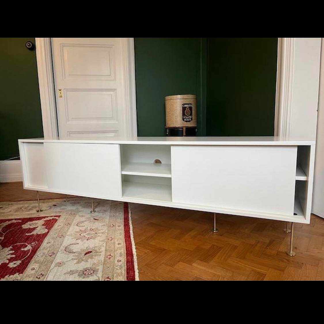 image of Hämta och lämna TV-bänk - 