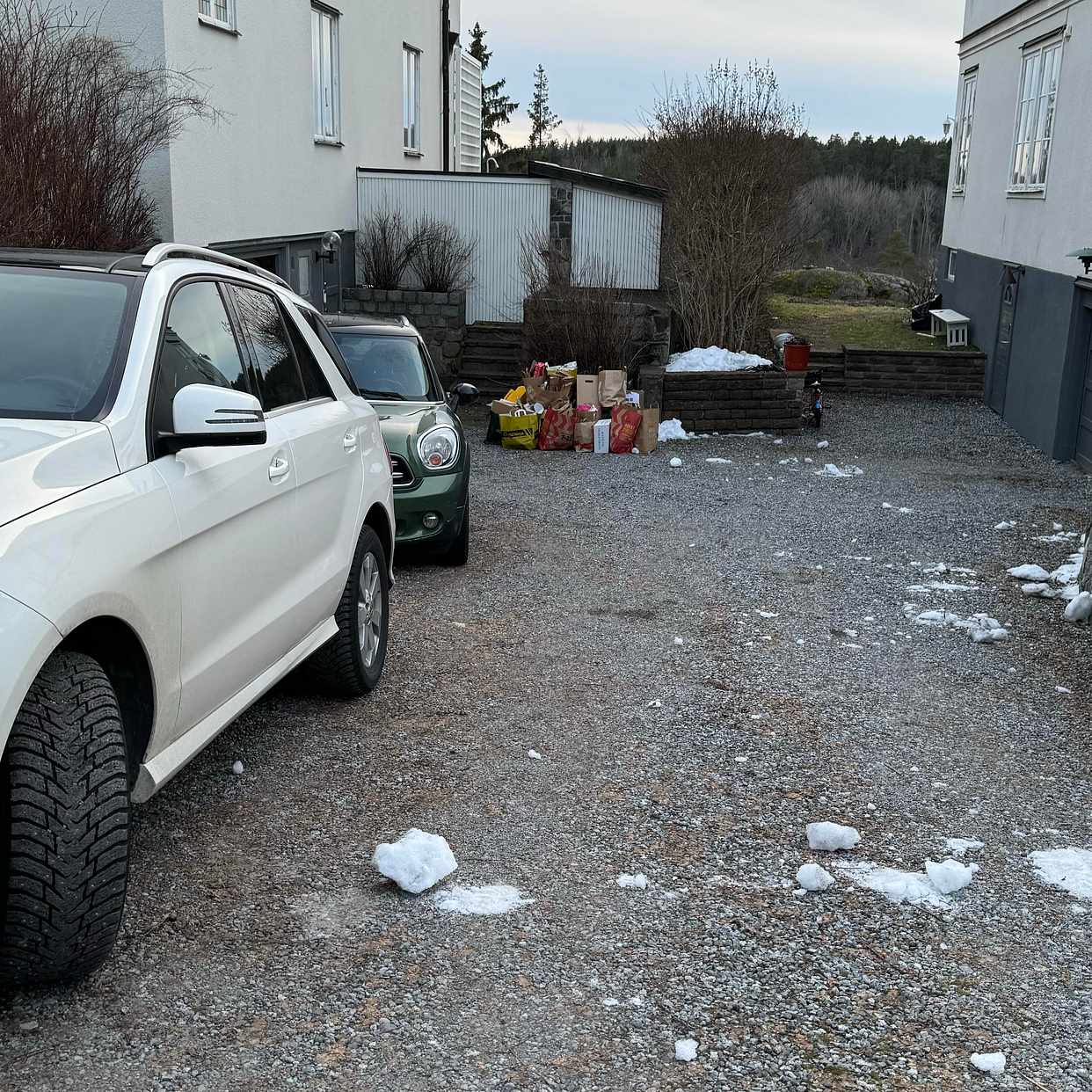 image of Cardbore, plastic, glass - Bromma