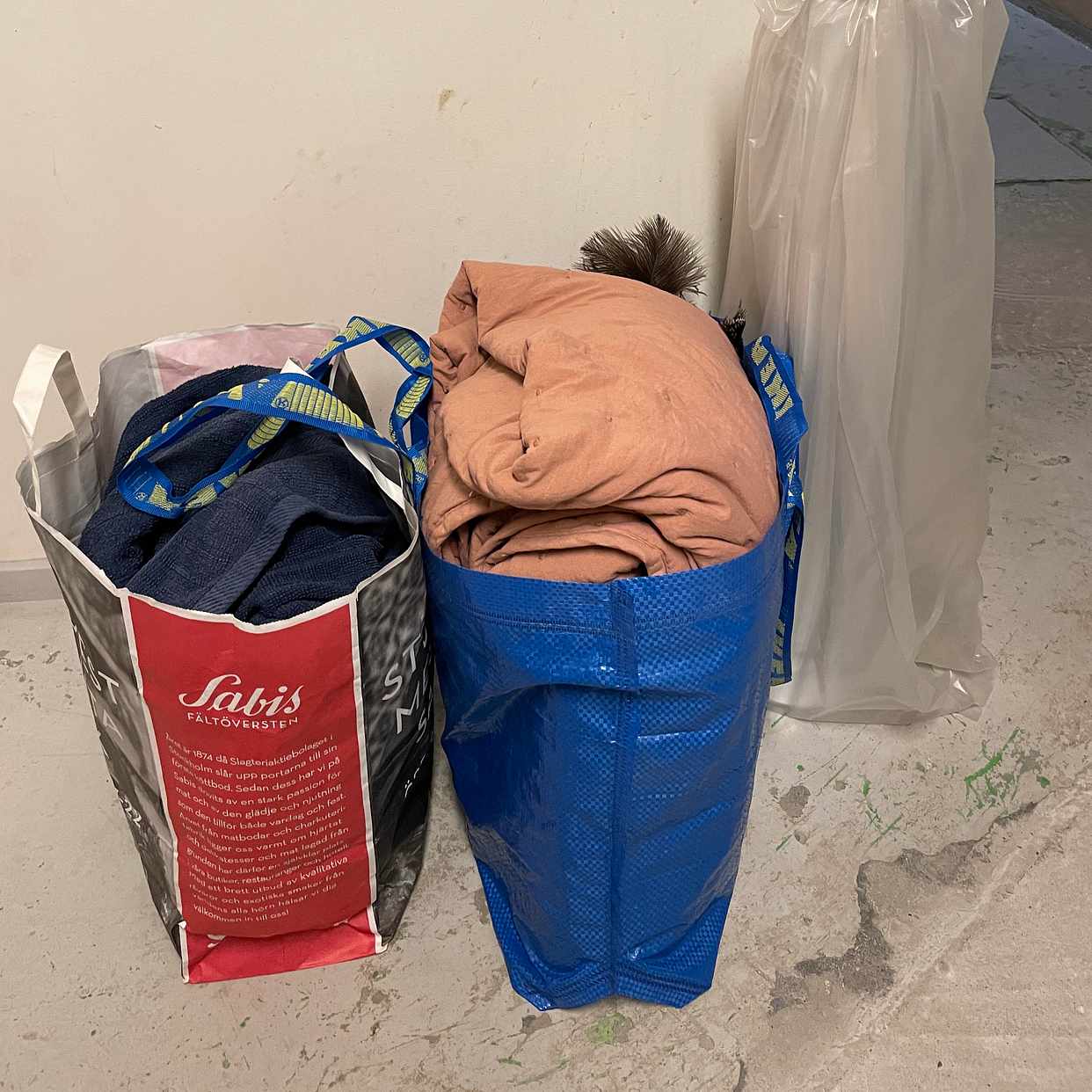 image of Pick up trash - Stockholms Stad