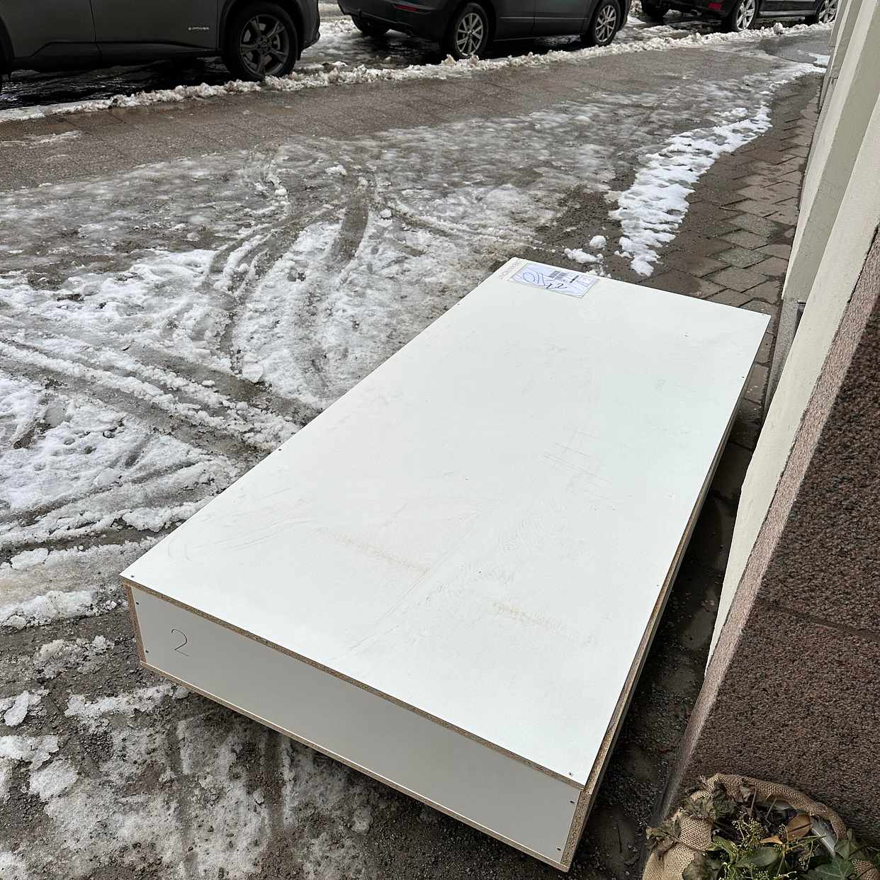 image of Stor träemballage på pall - Kungsholmen