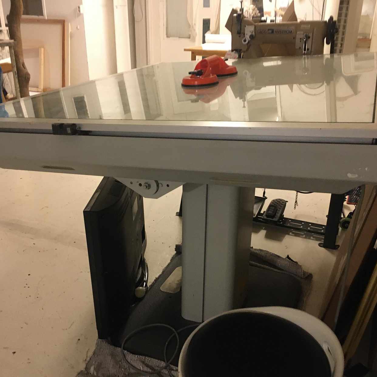 image of Remove a light table - Malmö