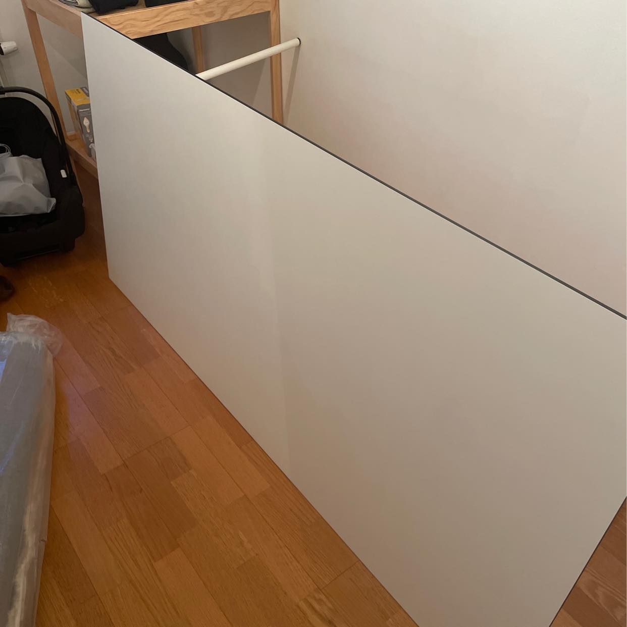 image of Giving away table - Stockholm