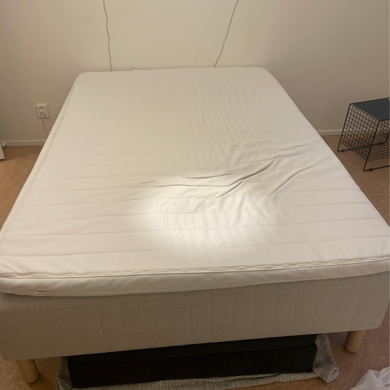 image of Säng 140 + bäddmadrass - Bagarmossen