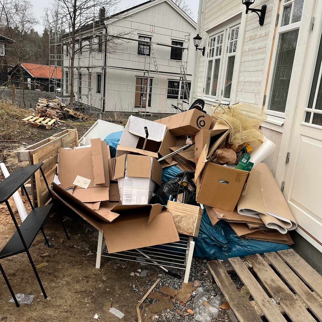image of Kartonger, plast, rester - Vaxholm