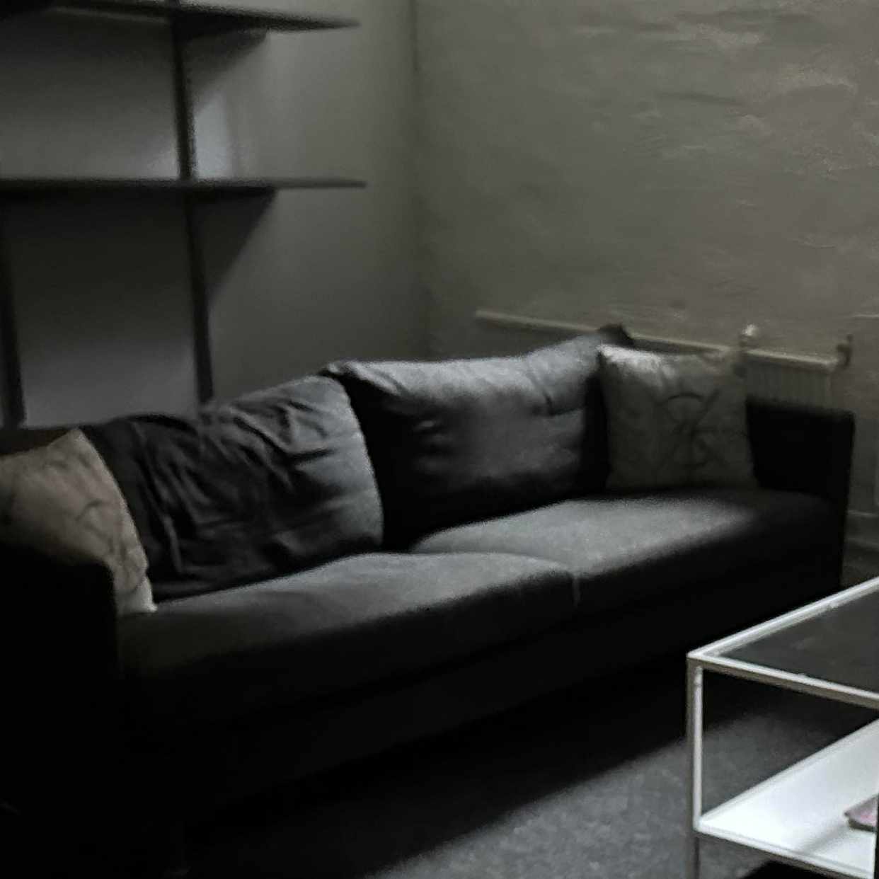 image of Fina soffa bortskänkes - Stockholm