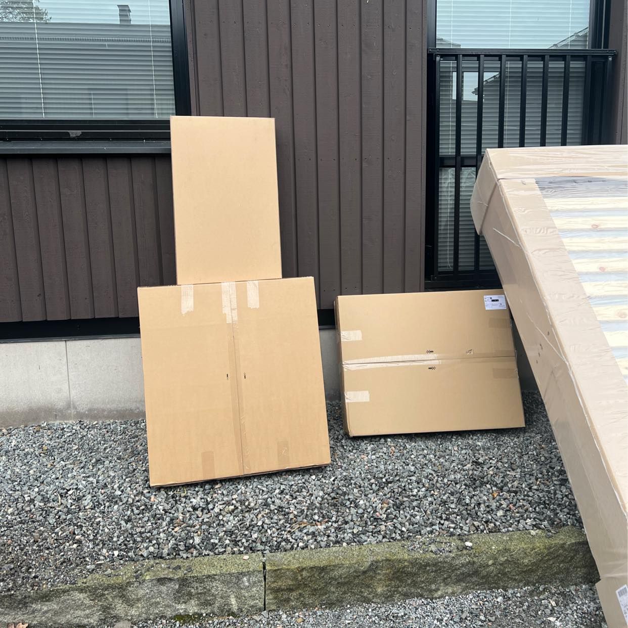 image of Bärhjälp. Bära upp säng. - 