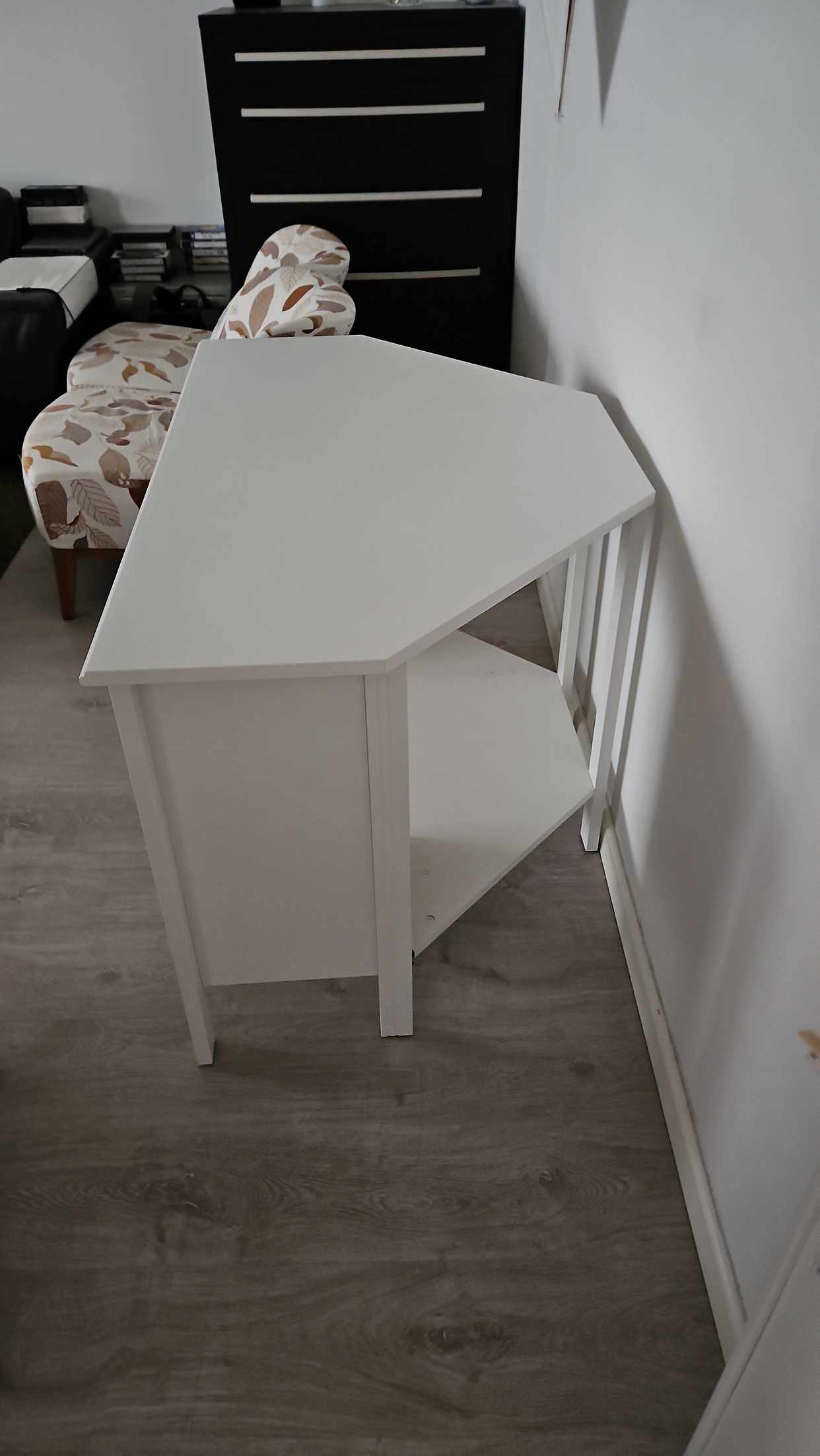 image of Hörnskrivbord - Hisings Backa