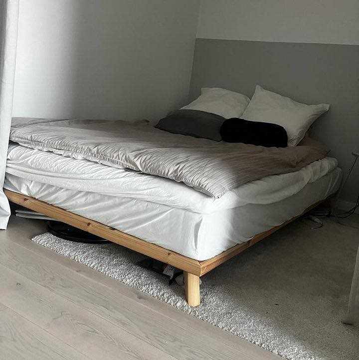 image of Säng - 