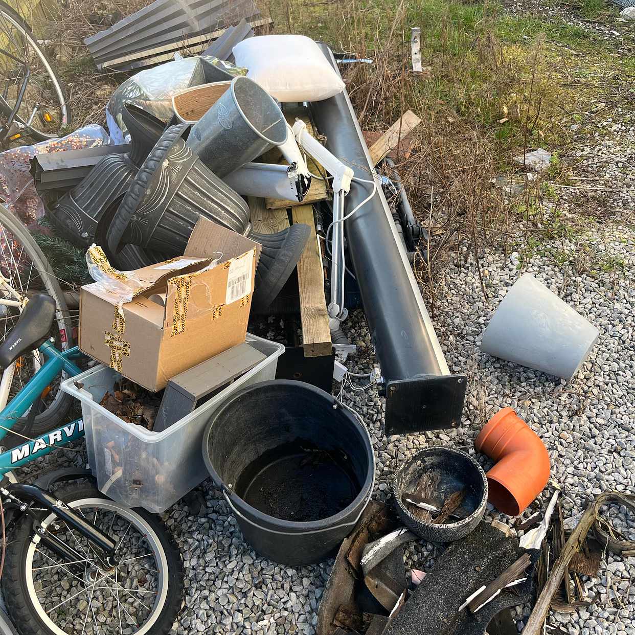 image of Hämtning av skräp - Sibbarp