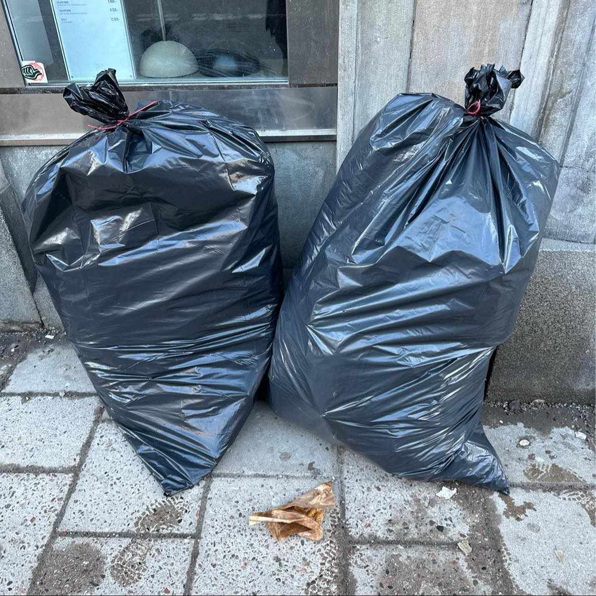 image of Blommor plast kartong - Södermalm