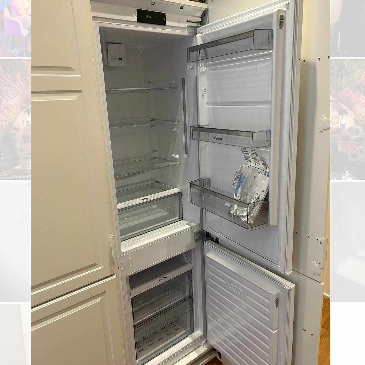 image of Fridge/freezer (defect) - Stockholm