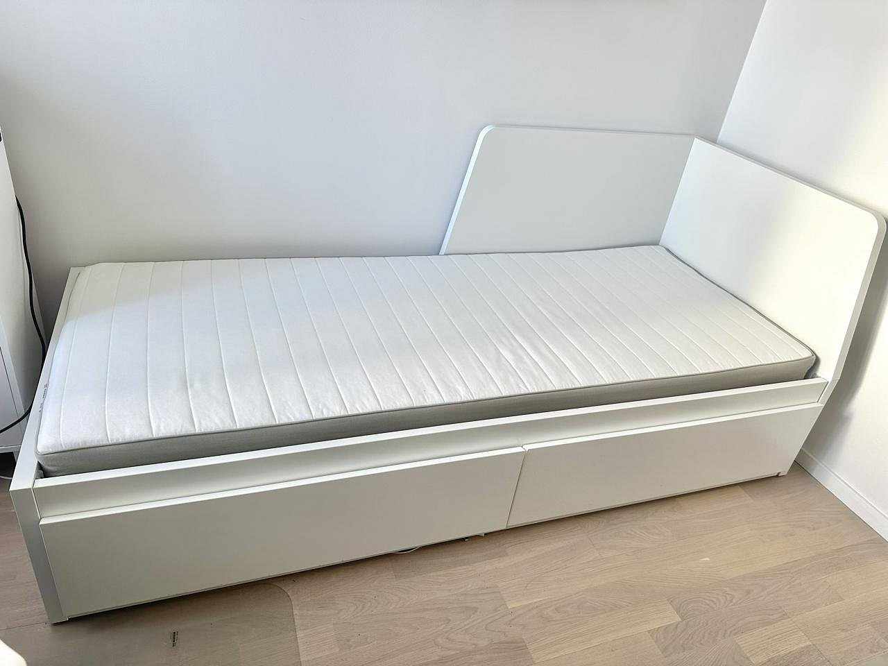 image of Utdragbar dagbädd med låd - 