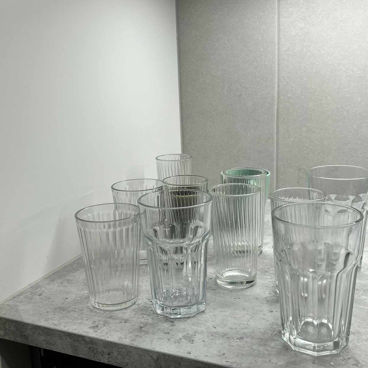 image of Cups and glasses giveaway - Hyllievång