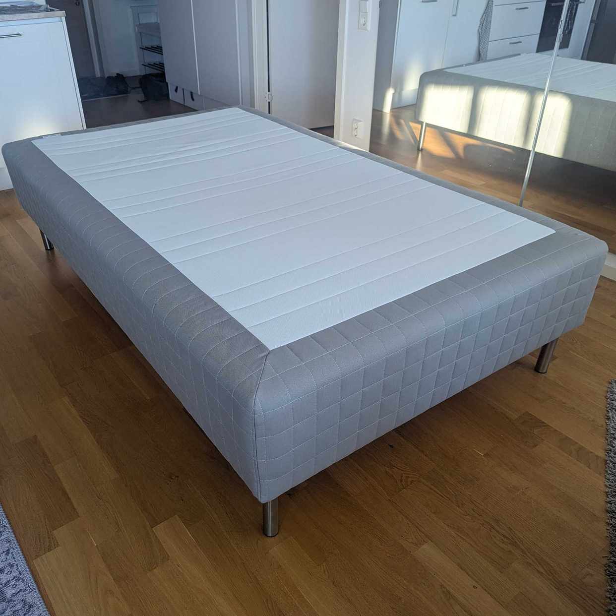 image of IKEA säng Skårer 120cm - Solna