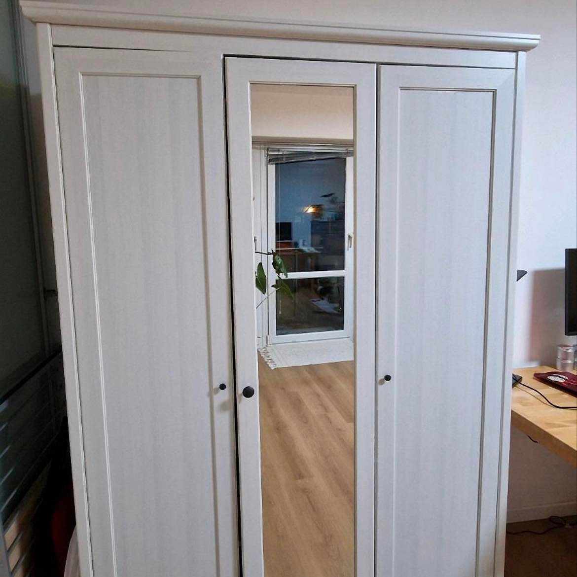 image of Schrank+Tisch - 