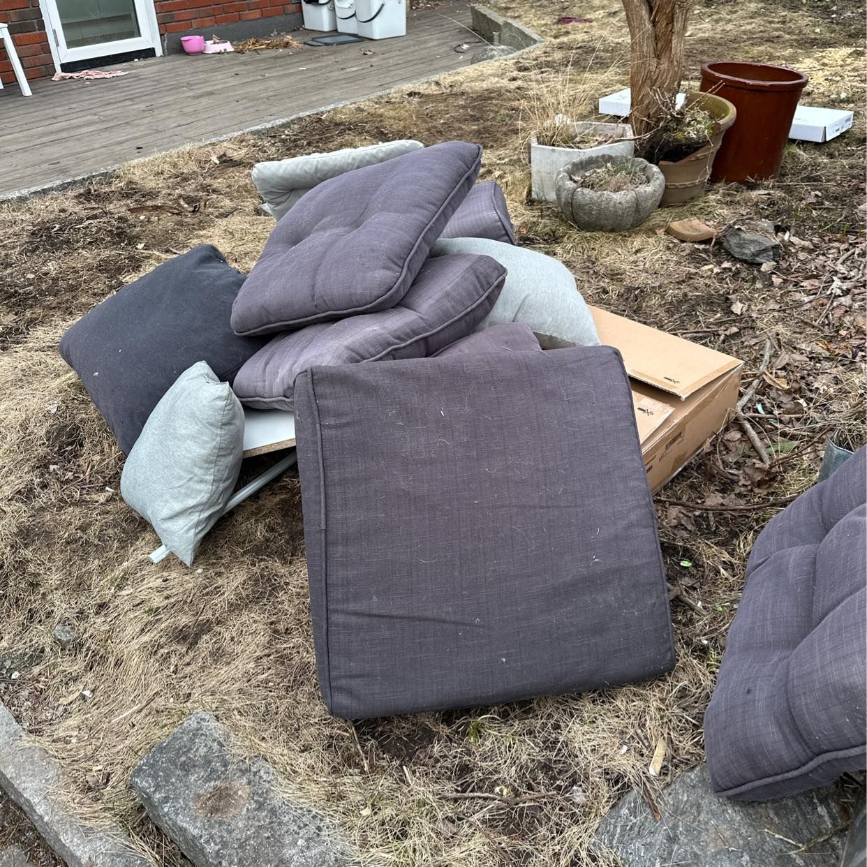 image of Kuddar till gammal möbel - Lidingö