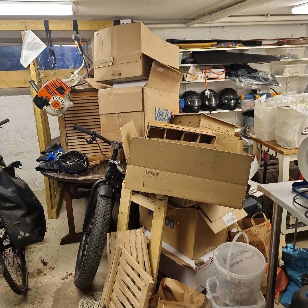 image of Cardboard boxes - Djursholm