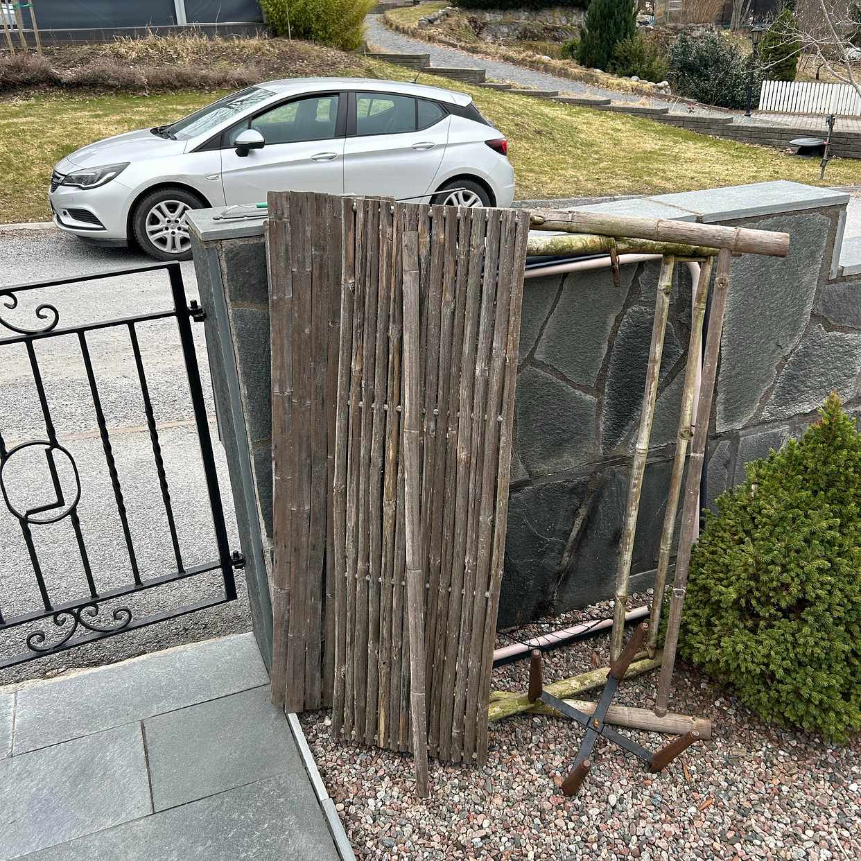 image of Ris, säckar och diverse - Saltsjö-Duvnäs