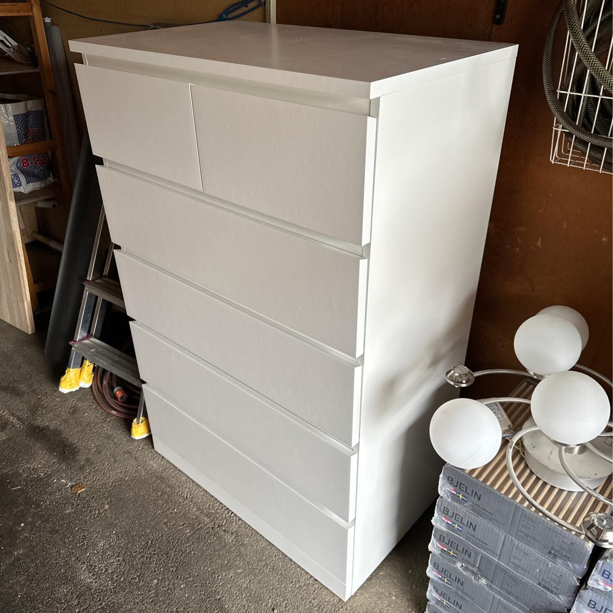 image of IKEA malm byrå - Nacka