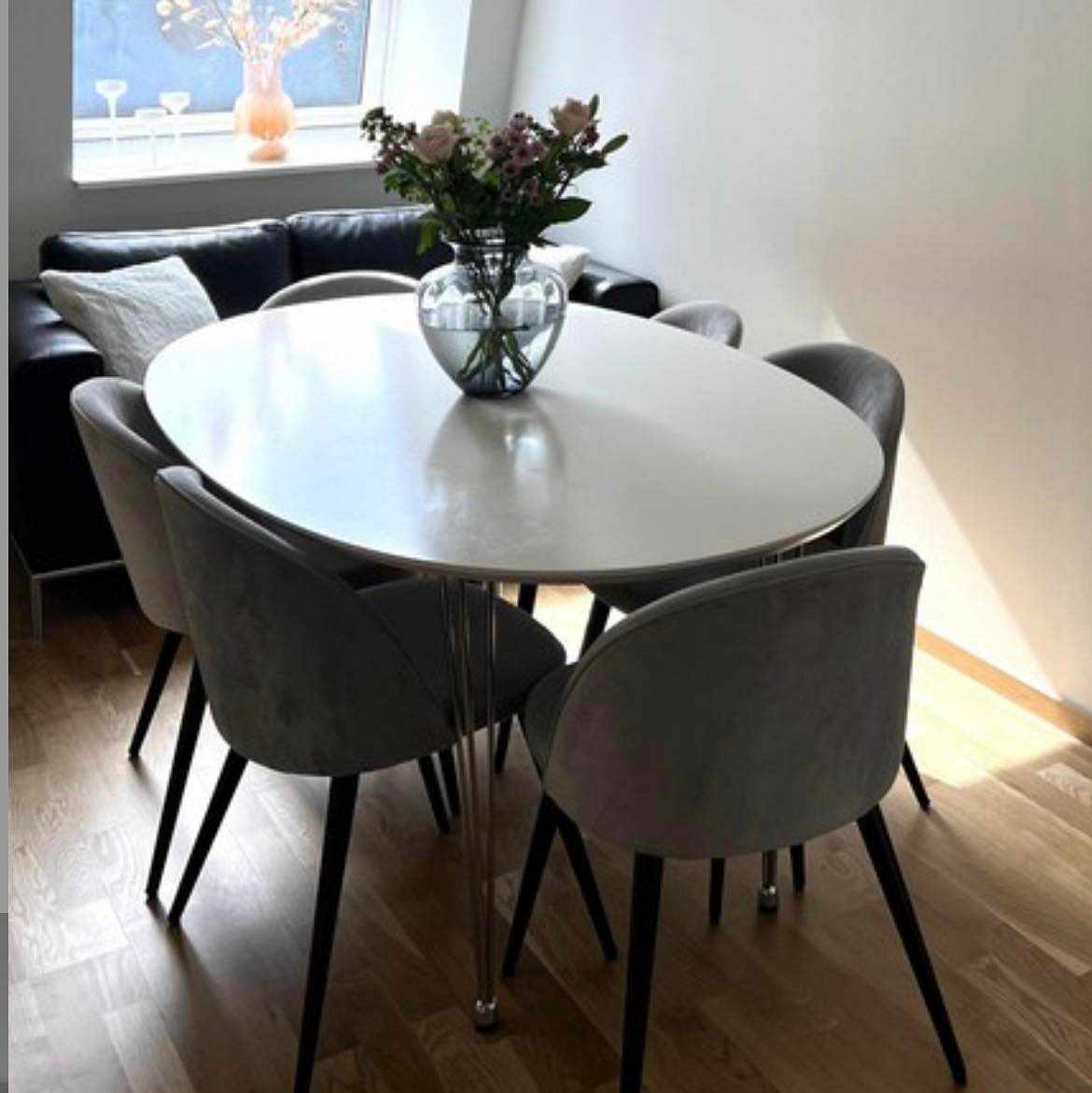 image of Matbord bortskänkes - Farsta