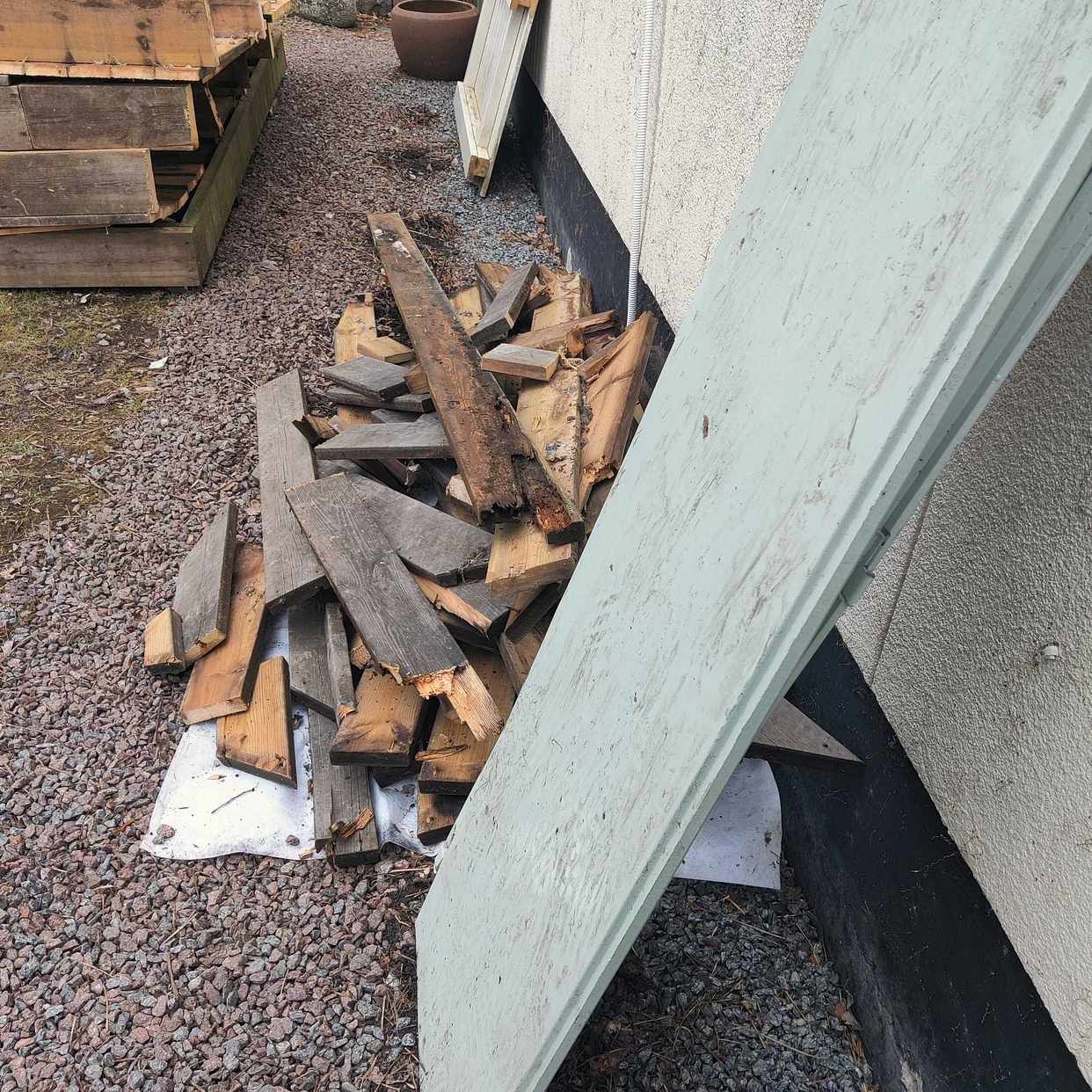 image of Gammalt virke till altan - Märsta
