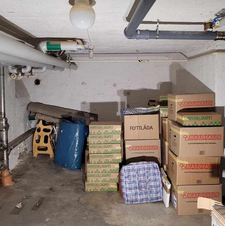 image of Förrådstömning kartonger - 