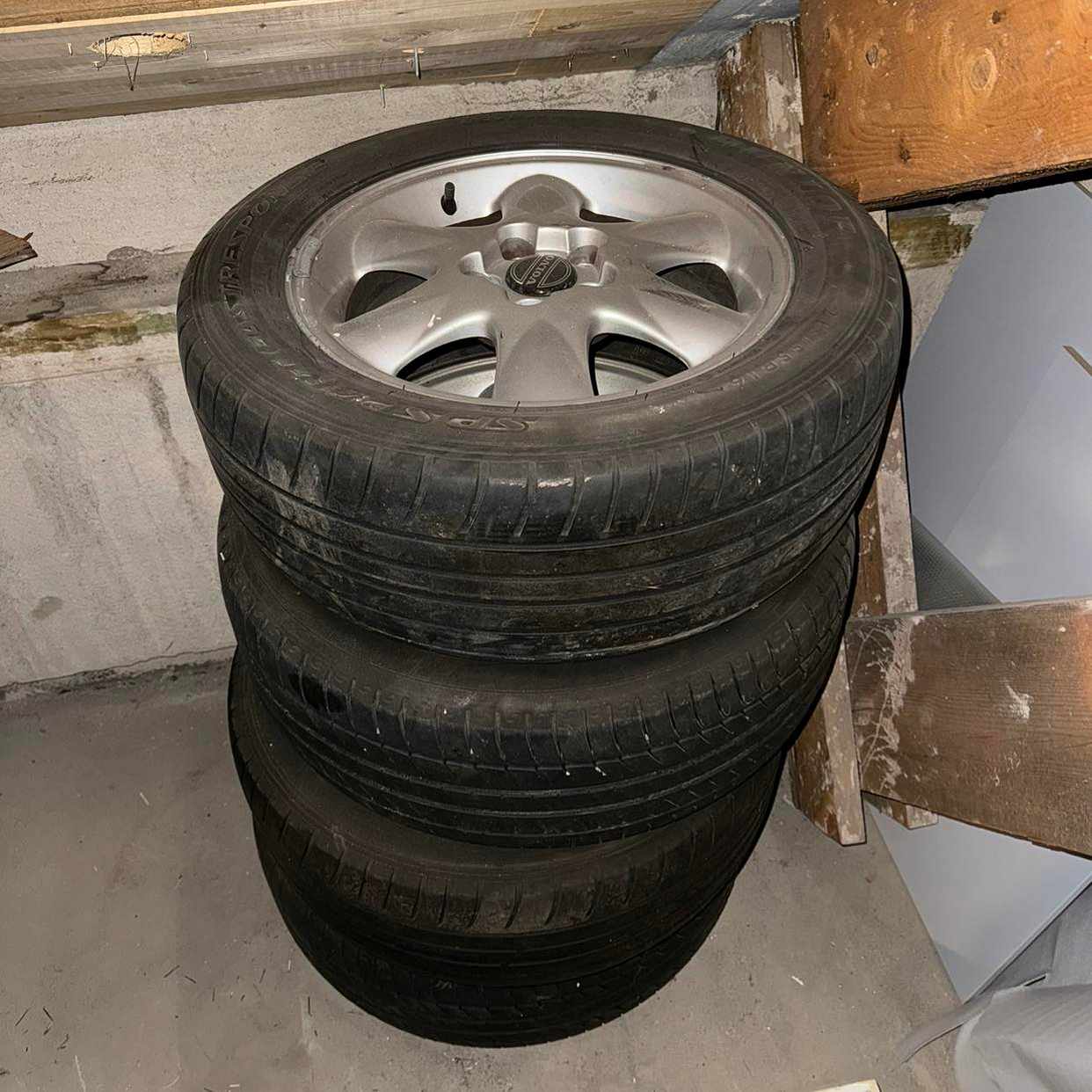 image of Däck till en Volvo v70 - Huddinge