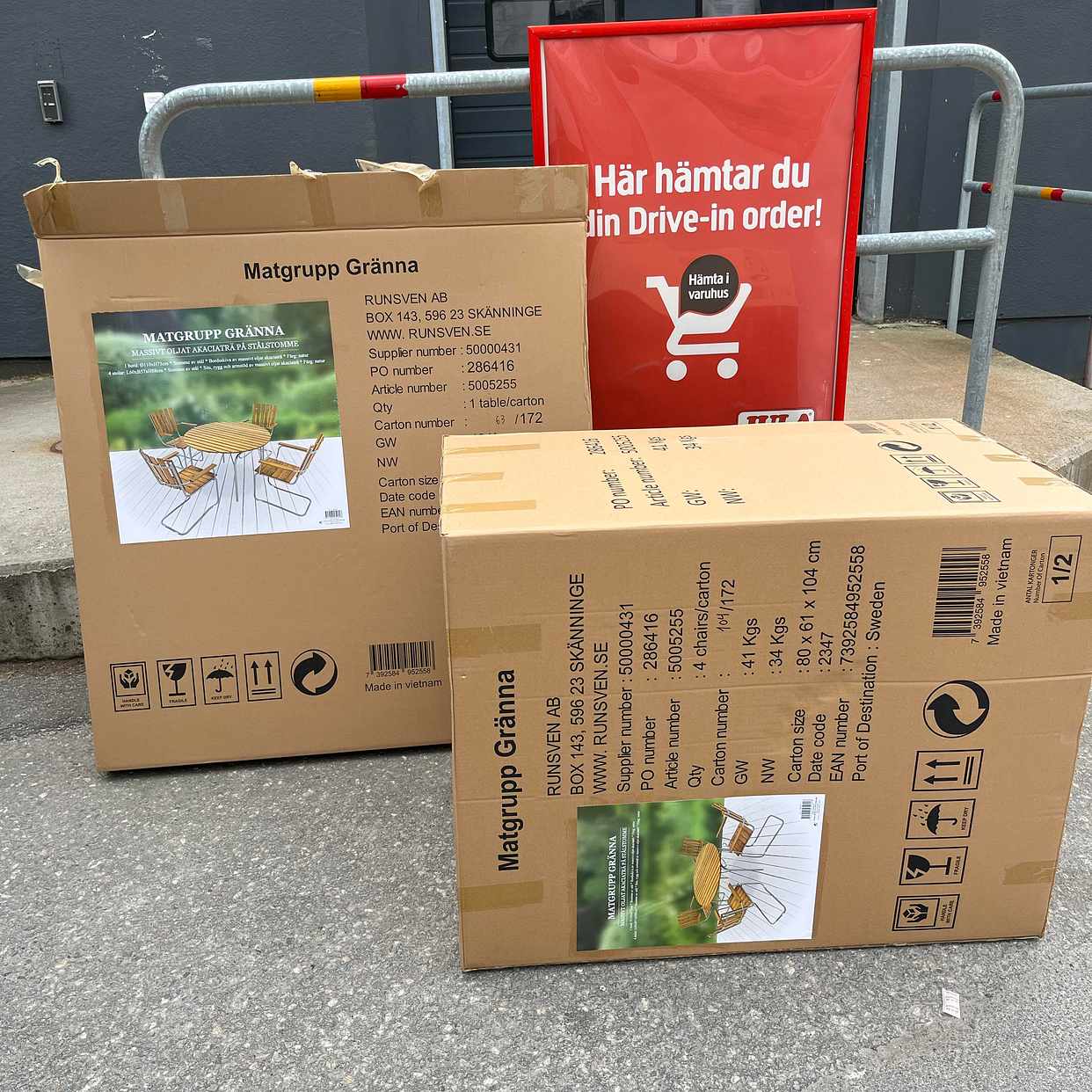 image of större kartonger fyllda - 