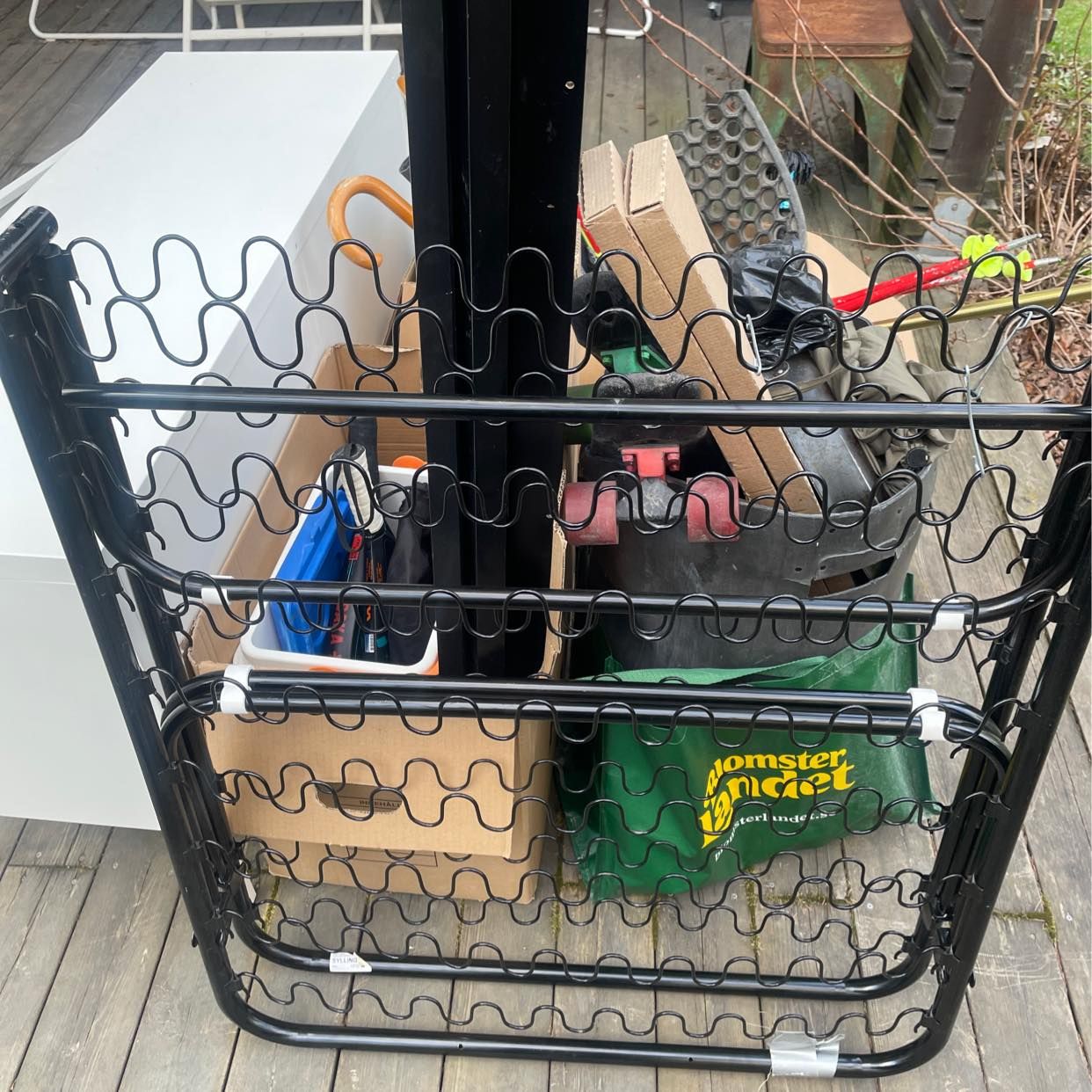 image of Möbel samt div skräp. - Stockholm