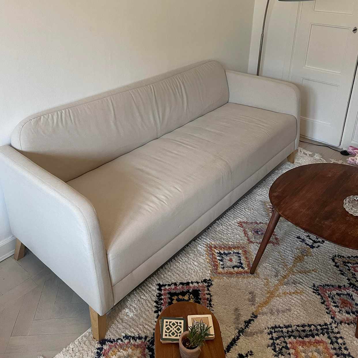 image of IKEA soffa, bortskänkes - Stockholm
