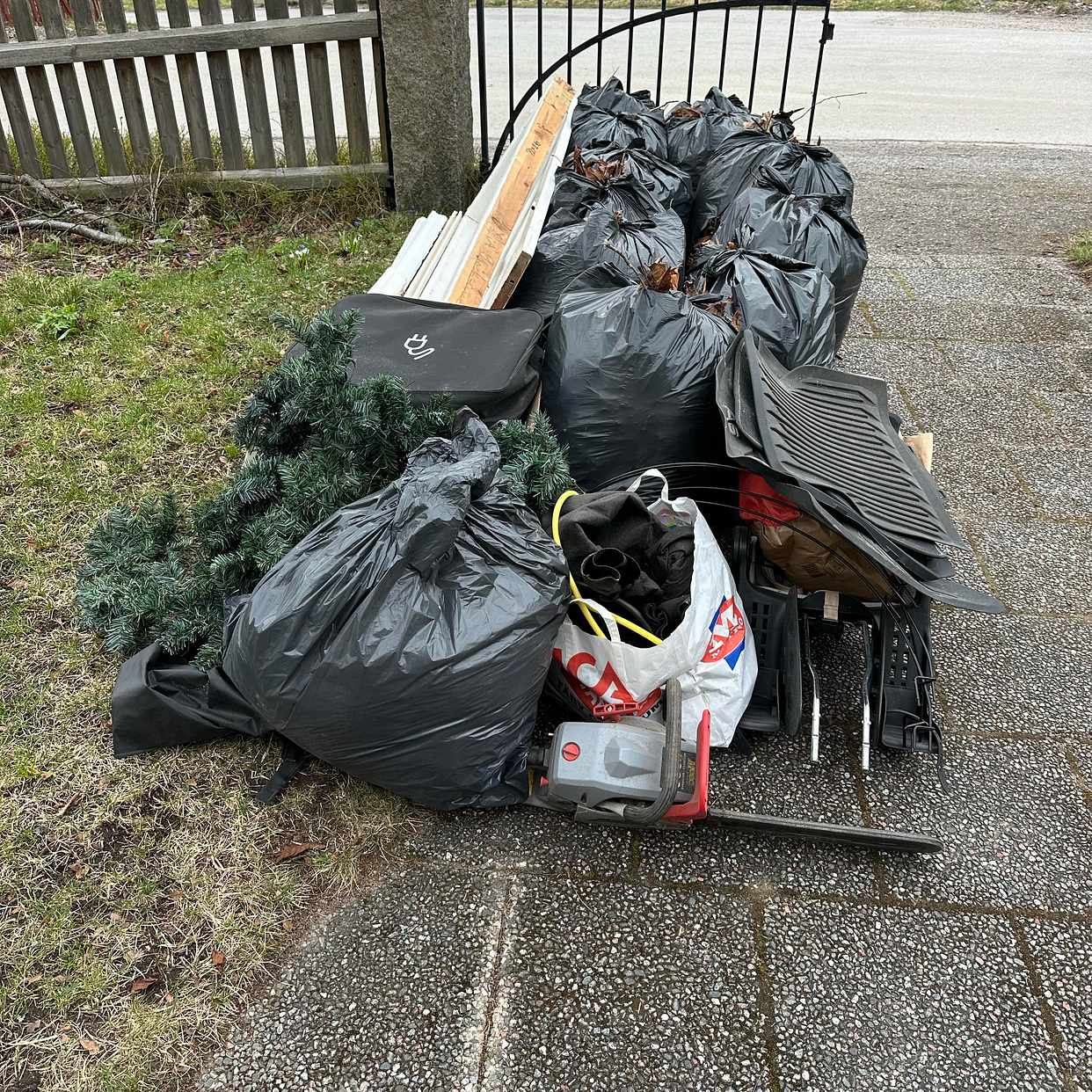 image of Lövsäckar/blandat avfall - Danderyd