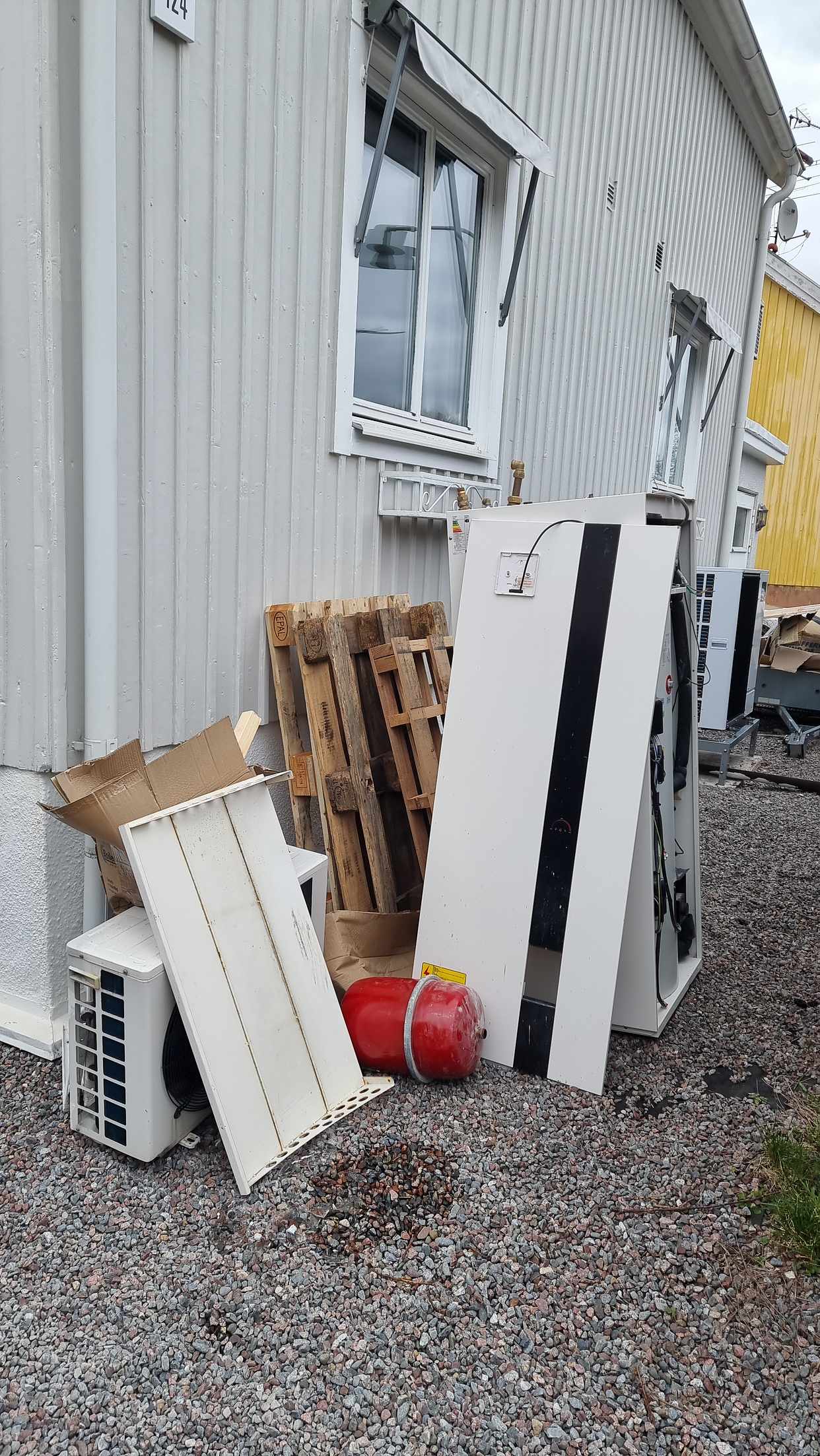 image of Vattenberedare o pallar - Bromma