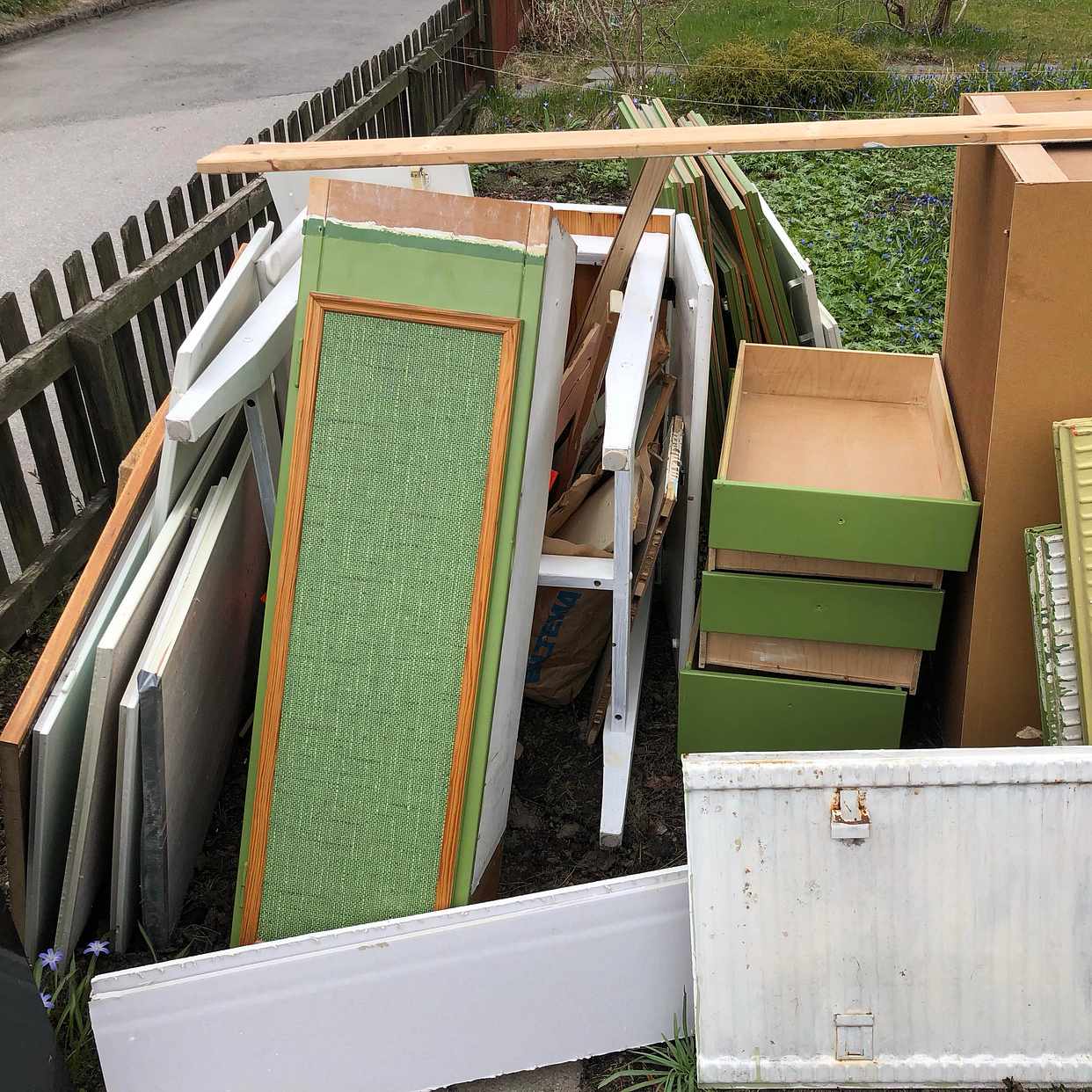 image of Bord, skåp, se bilder - Farsta