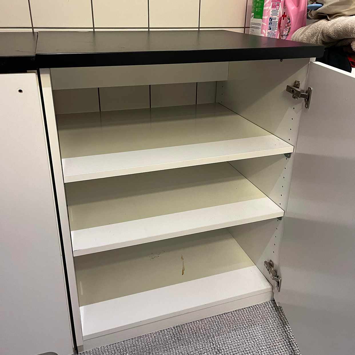 image of Skåp i två delar - Hägersten