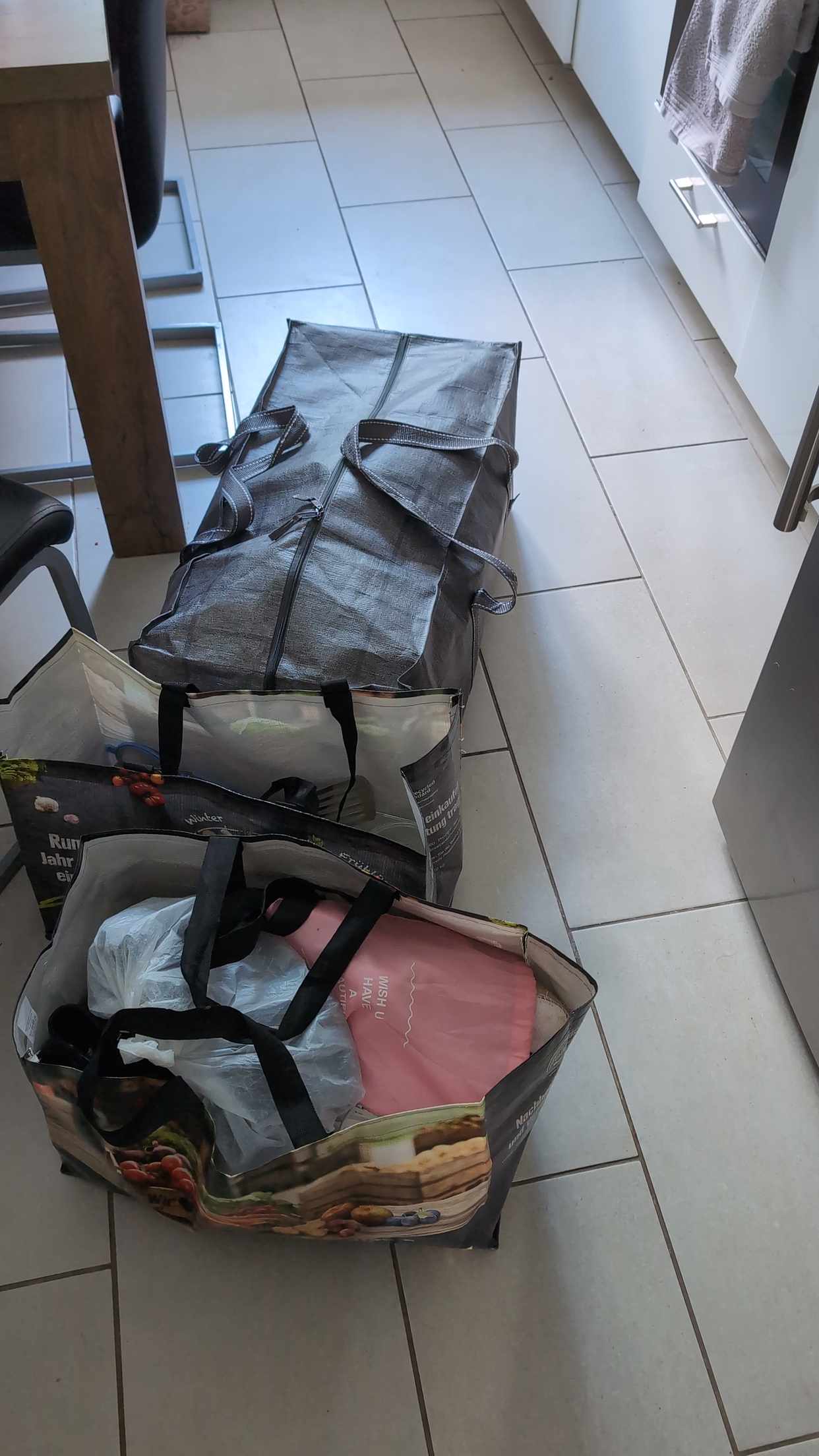 image of Moving luggages - 