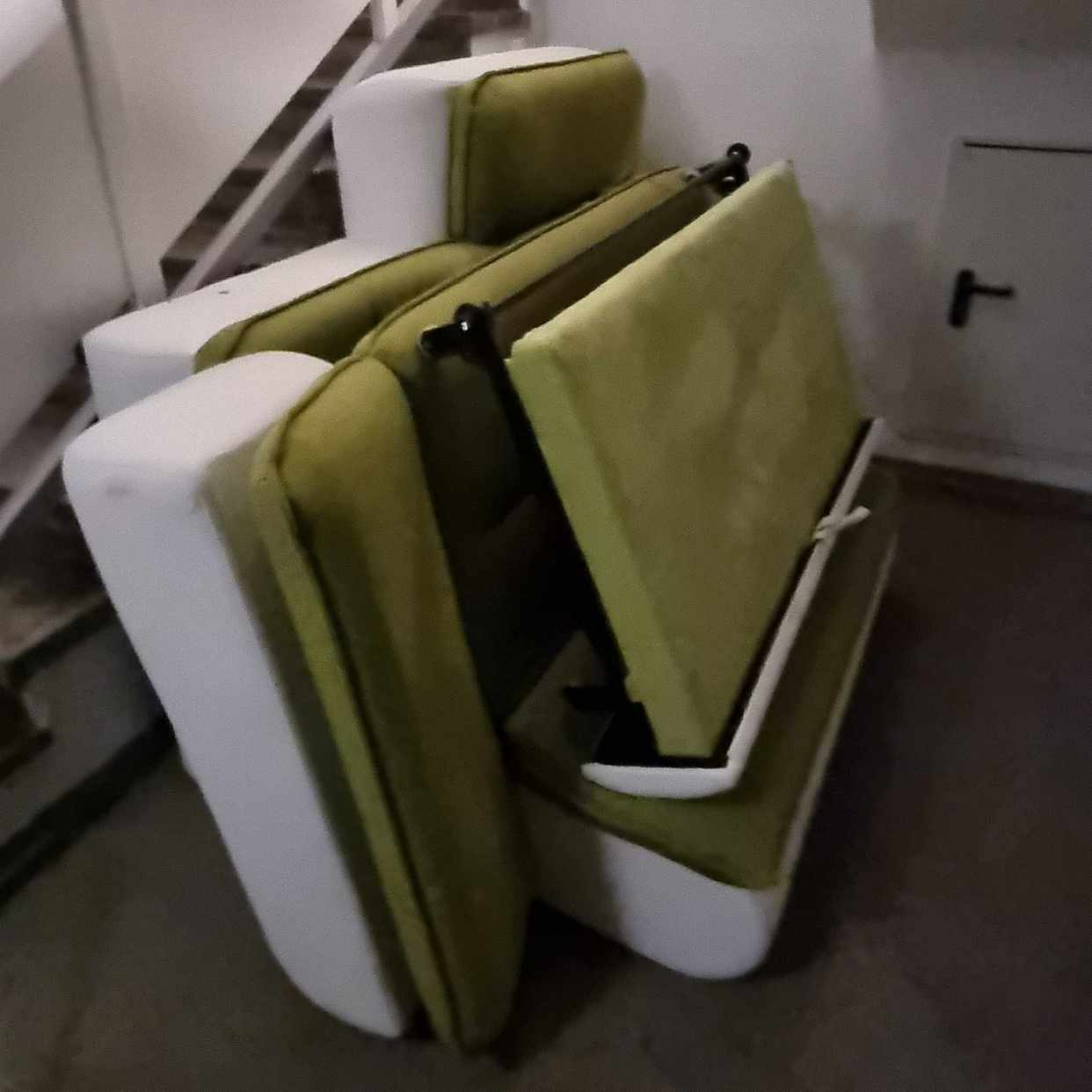image of Couch Sofa entsorgen - Berlin