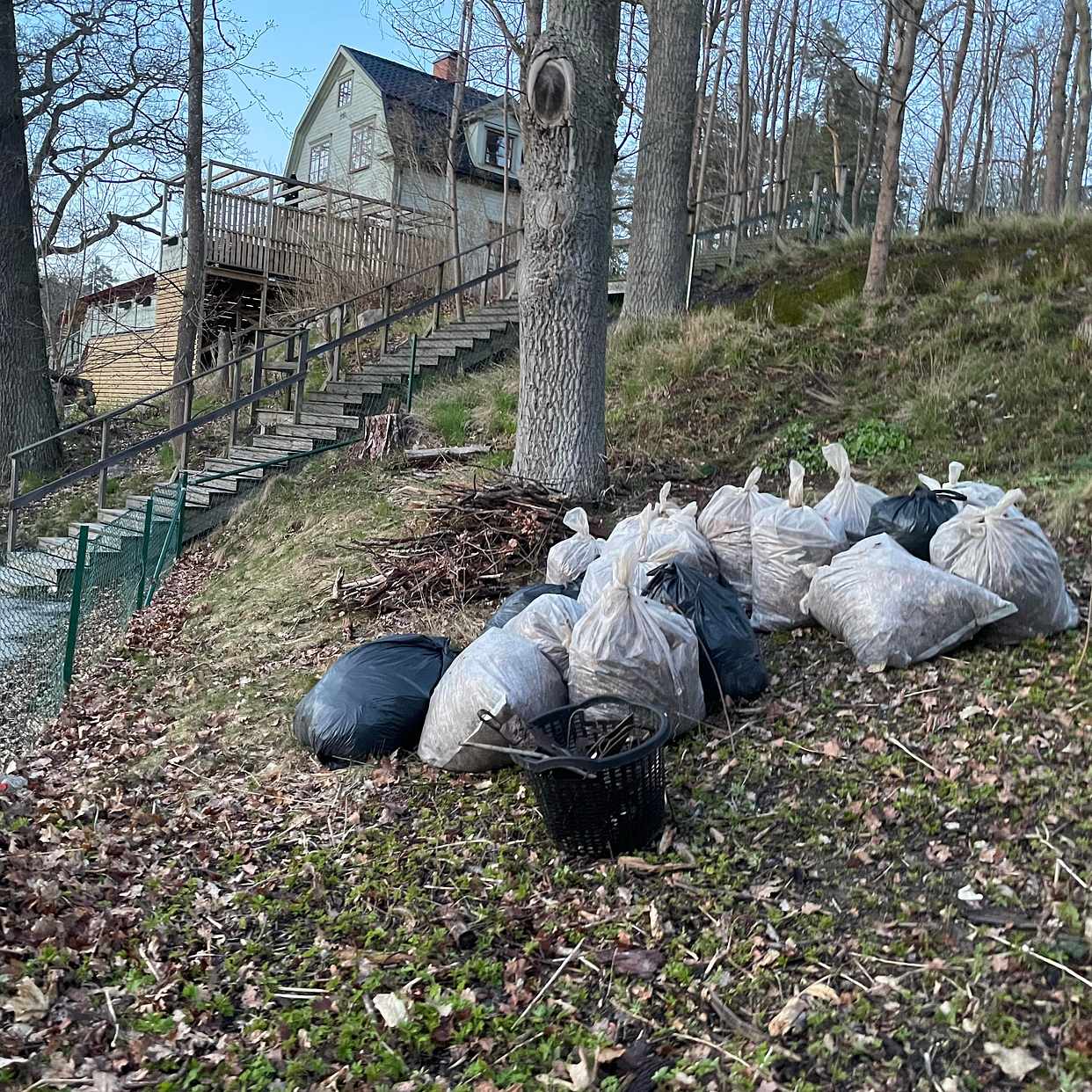 image of Garden waste, branches - Nacka