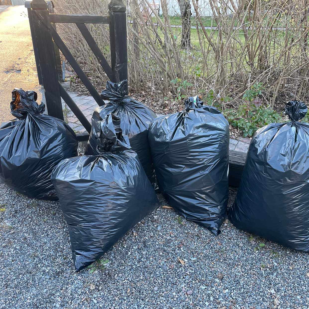 image of 5 små soppåsar löv/kvist - Lidingö