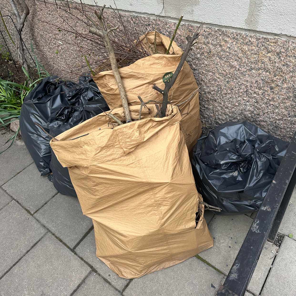 image of Hämta trädgårdsavfall - Stockholm